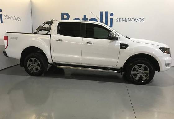 FORD RANGER 2.2 XLS 4X4 CD 16V DIESEL 4P MANUAL FORD RANGER 2.2 XLS 4X4 CD 16V DIESEL 4P MANUAL